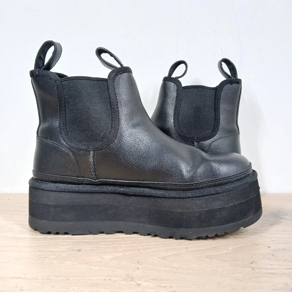 UGG Marin Mega Chelsea Boots Women 7 Black Leather Chunky Platform Lug Sole